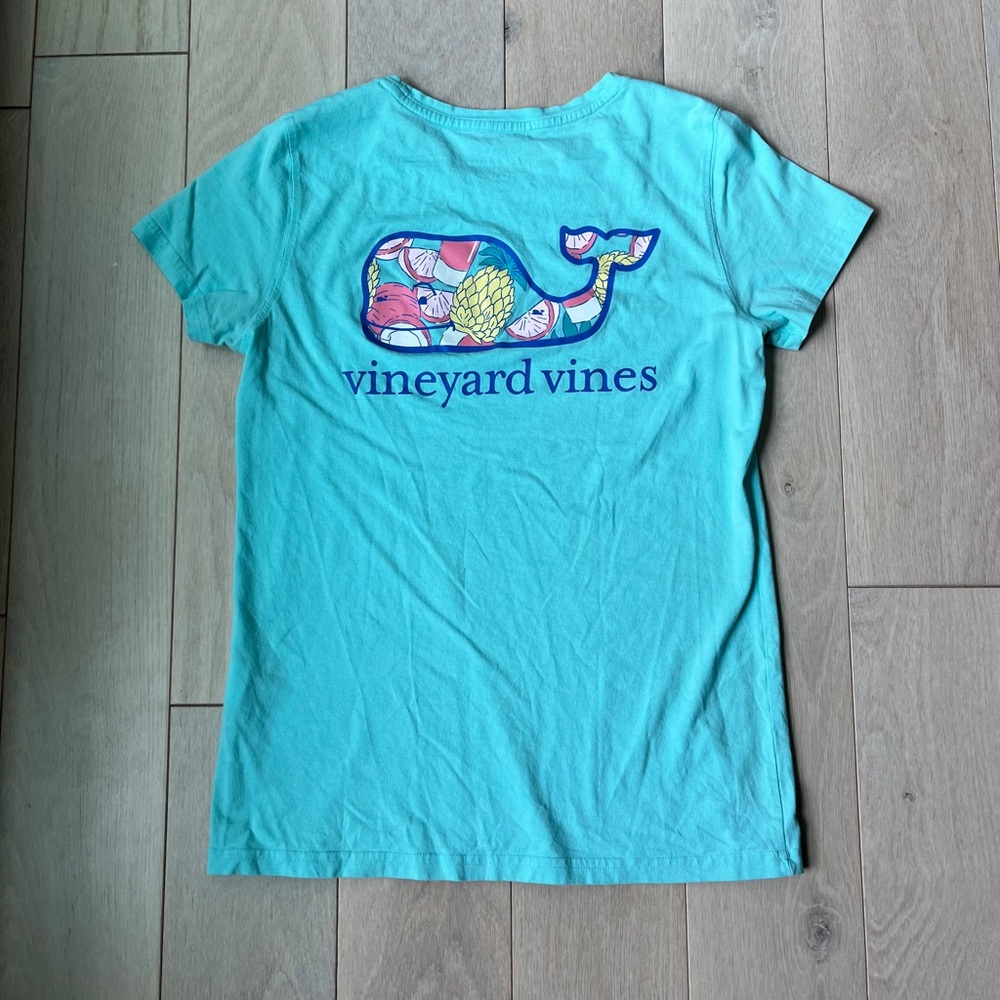 Vineyard vines fruit whale XS blue shirt
